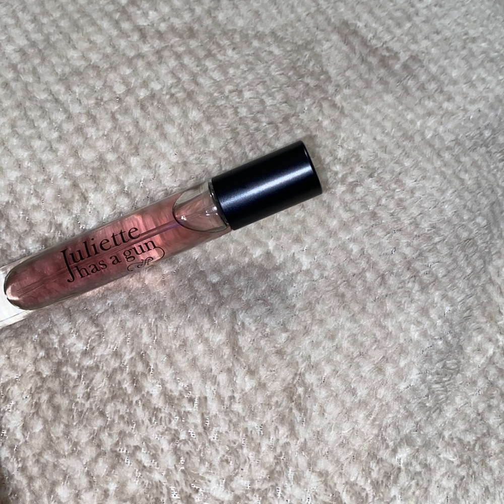 Travel Juliette has a gun vanilla vibes perfume